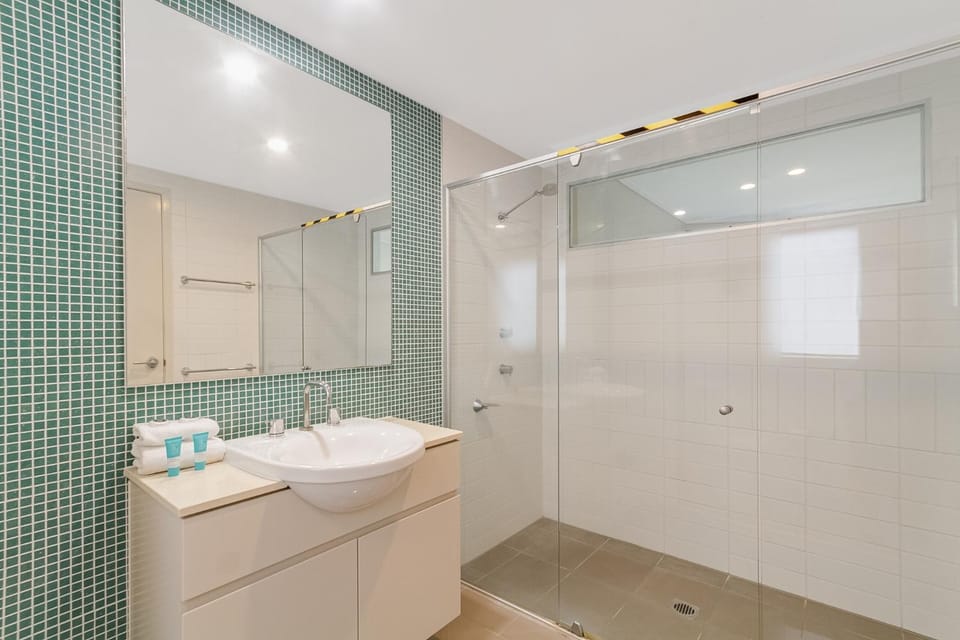 Deluxe Dual-Key Apartment in Salt Spa Resort by uHoliday - 3BR, 2BR and Hotel Room Options Available Apartment in Kingscliff