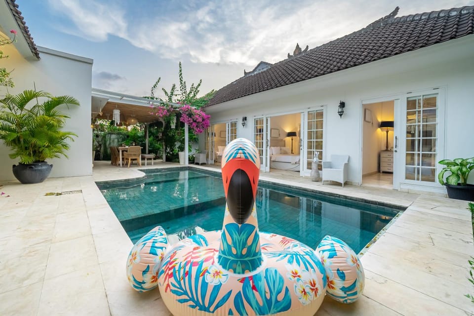 Pool view, Swimming pool