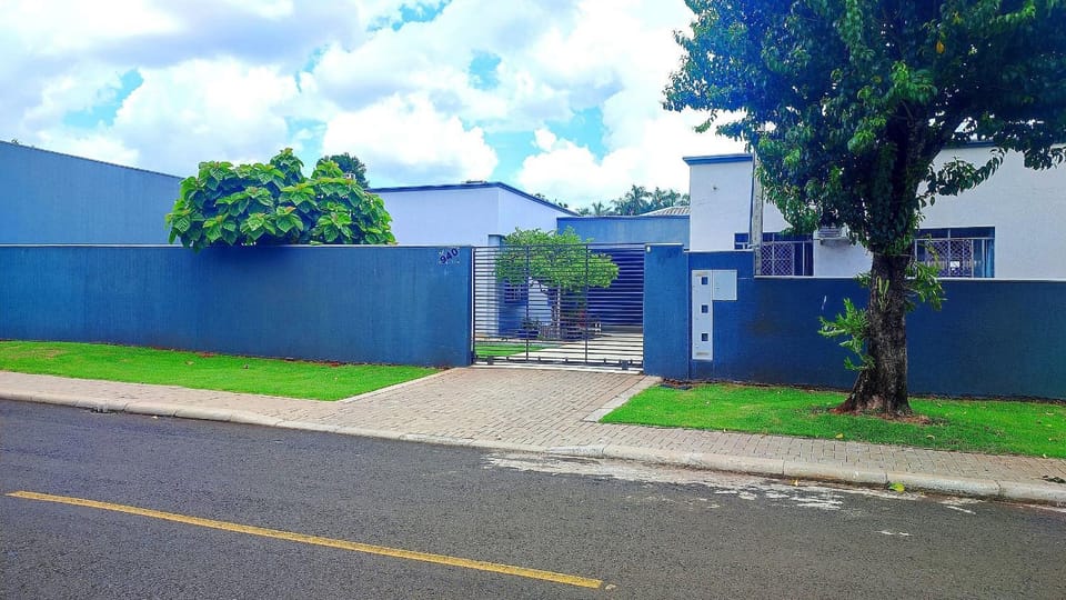 Linda Casa Bairro tranquilo prox Cataratas House in Foz do Iguaçu