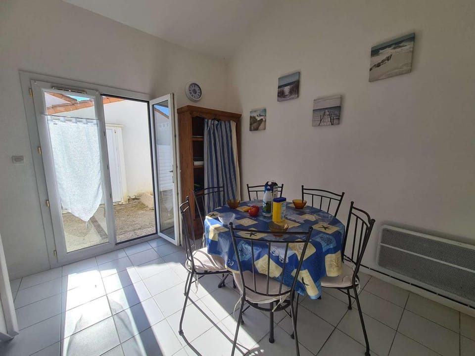 Maison 2 pièces avec mezzanine, à 400m de la plage, parking, jardin privé, 6 couchages - Saint-Hilaire-de-Riez - FR-1-224C-218 House in Saint-Jean-de-Monts