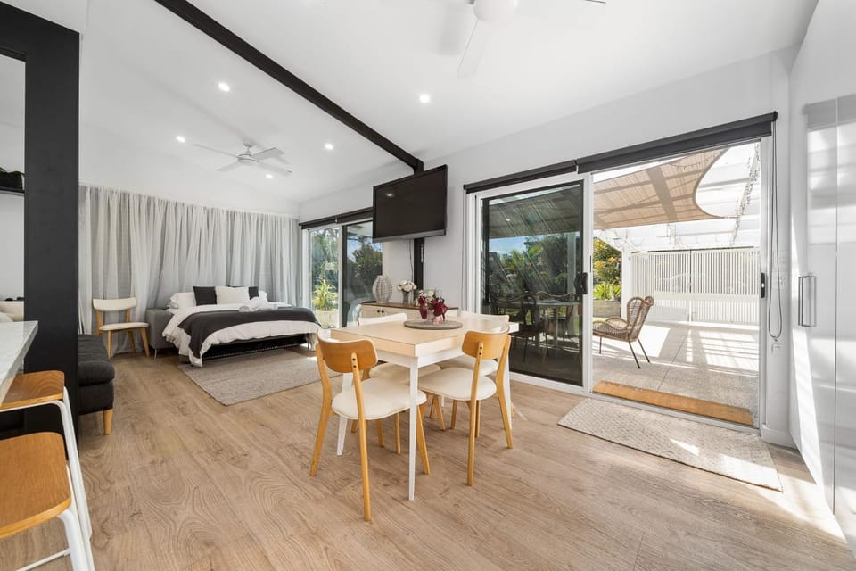 Highbury Coastal Villa Apartment in Melbourne