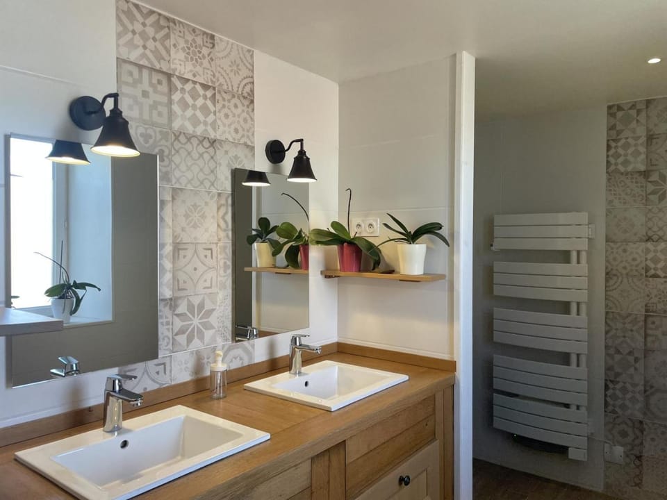 Gîte de campagne paisible au cœur de la nature - FR-1-489-437 House in Auvergne-Rhône-Alpes