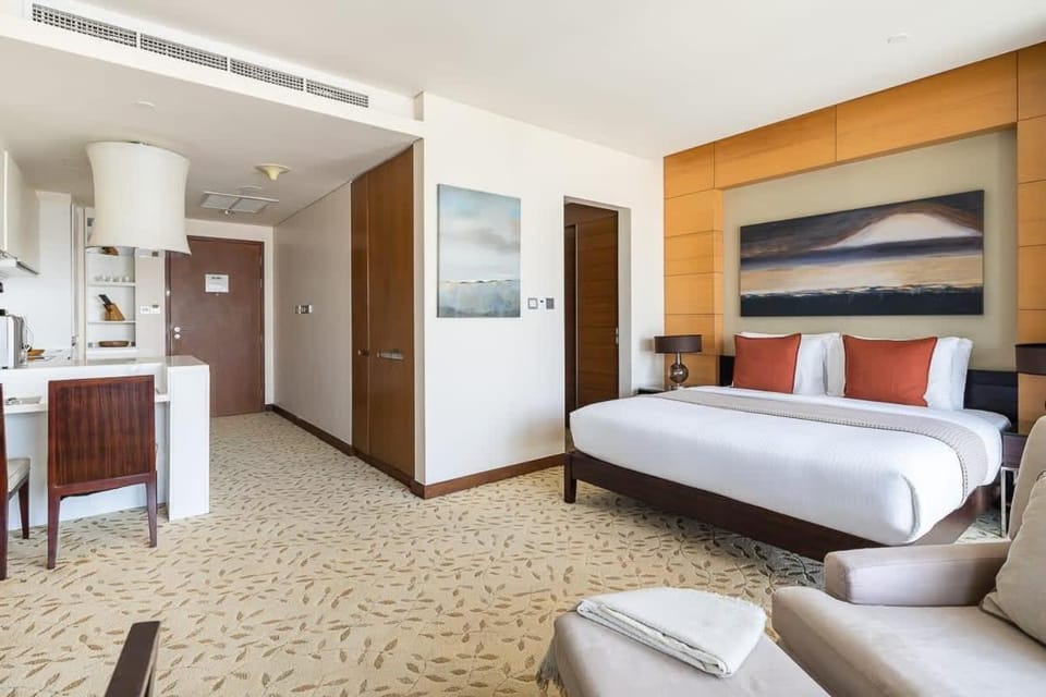 Frank Porter - Emaar Residences Fashion Avenue Apartment in Dubai