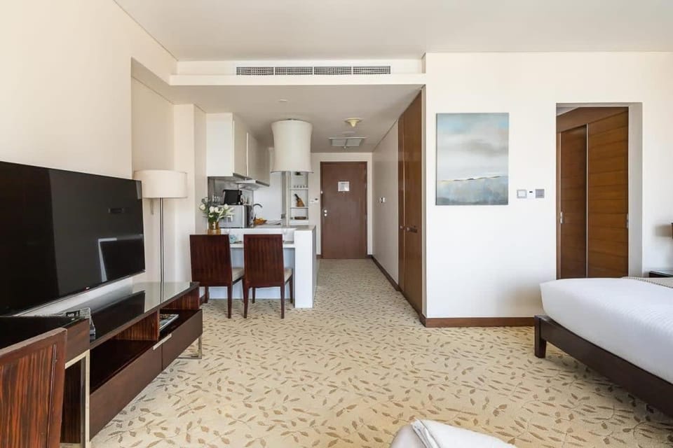 Frank Porter - Emaar Residences Fashion Avenue Apartment in Dubai