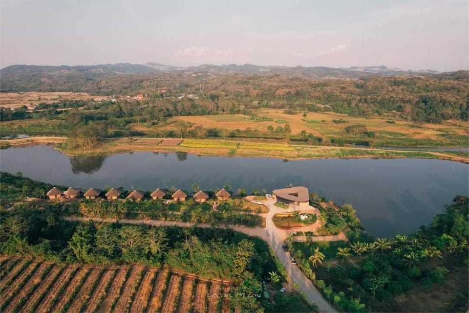 Nearby landmark, Natural landscape, Bird's eye view, Lake view