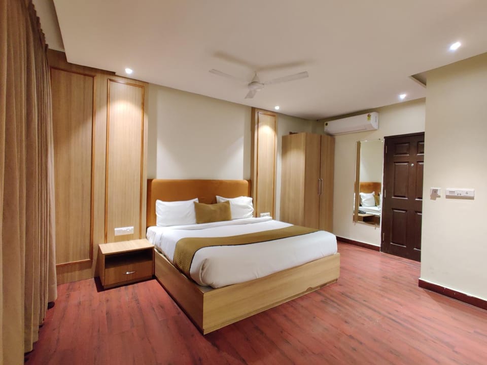 Bed, Photo of the whole room, Bedroom, wardrobe