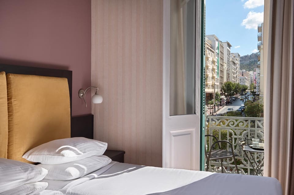 Bed, Day, View (from property/room), City view