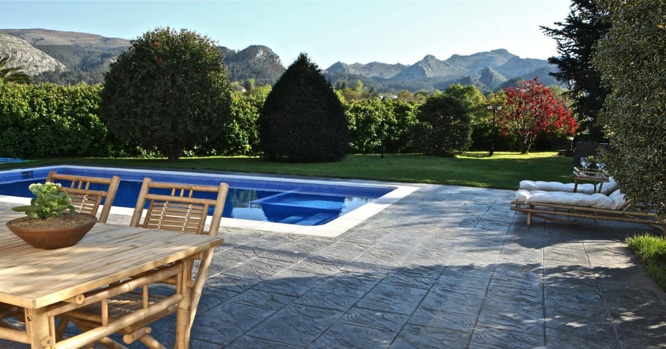 Natural landscape, Mountain view, Swimming pool
