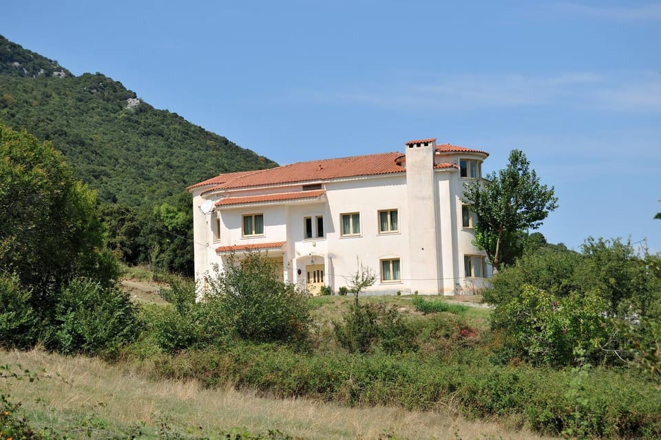 Property building, Spring, Day, Natural landscape, Mountain view