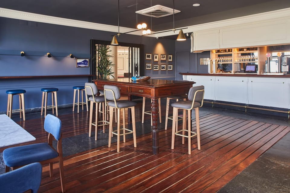 Lounge or bar