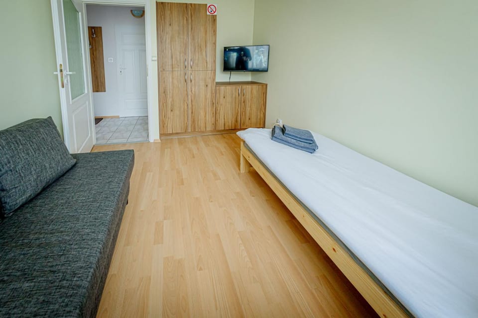 TV and multimedia, Bedroom, towels