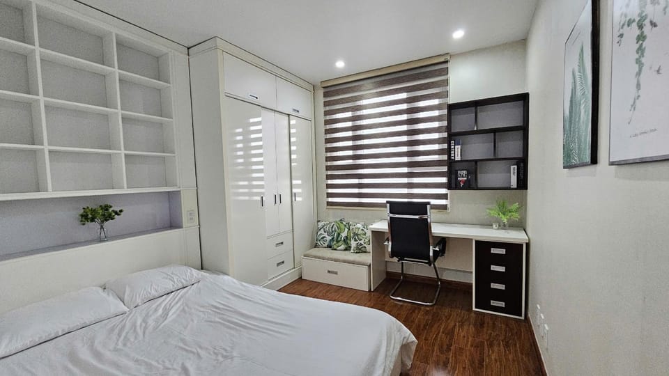 AnE House 1 - Spacious 2BR Apartment 69m2 - SHP Plaza - Hai Phong City Center Apartment in Laos