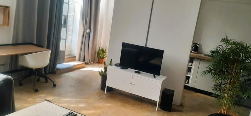 Communal lounge/ TV room, TV and multimedia