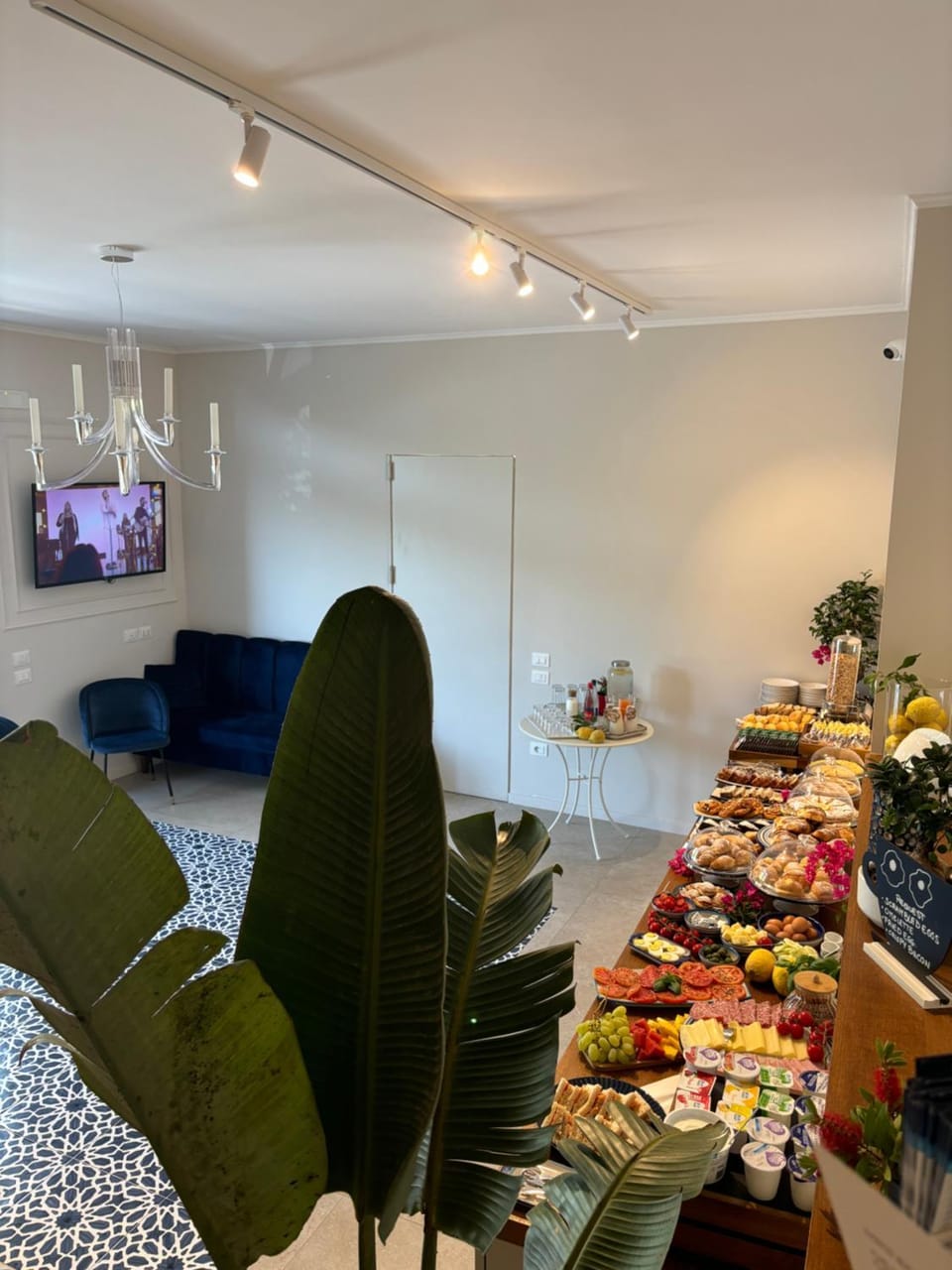 Living room, Breakfast