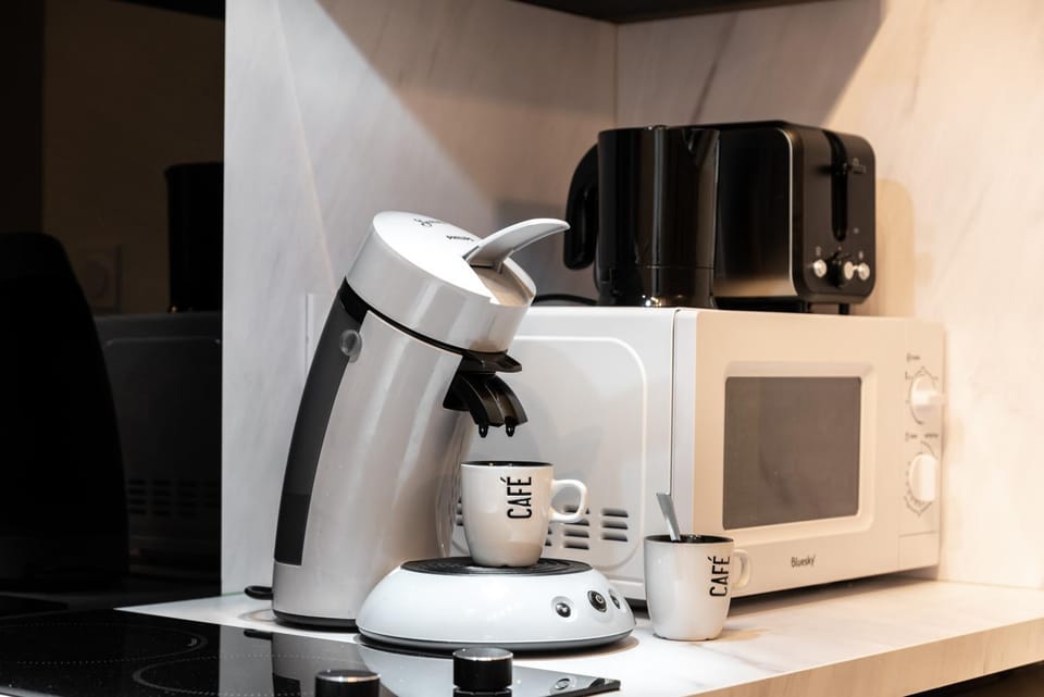 Coffee/tea facilities, microwave, toaster