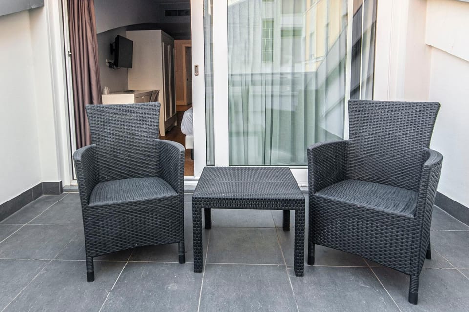 Balcony/Terrace, Living room