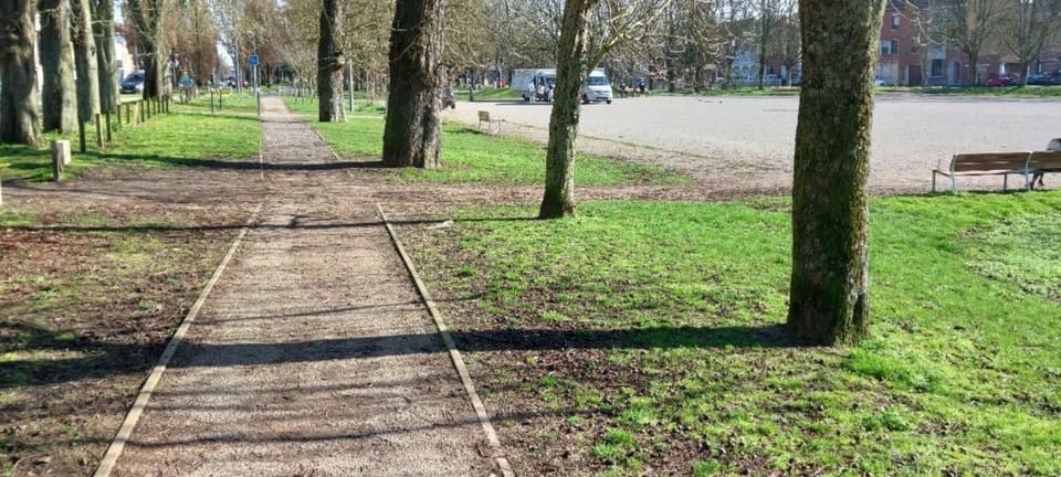 gîte 65 m2 200 m gare t-g-v et fac 400 m centre-ville grand parking 250 places gratuit face au logement Apartment in Arras