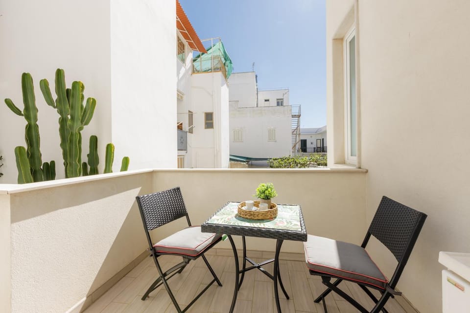 View (from property/room), Balcony/Terrace