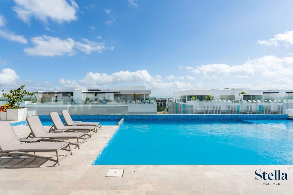 Patio, Day, View (from property/room), Balcony/Terrace, Pool view, Swimming pool, sunbed