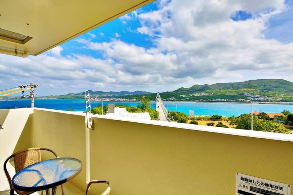 オーシャンテラス瀬底203 Apartment in Okinawa Prefecture