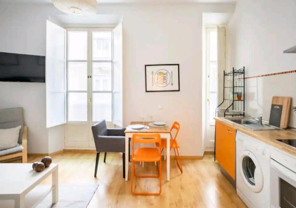 Kitchen or kitchenette, Living room, Dining area
