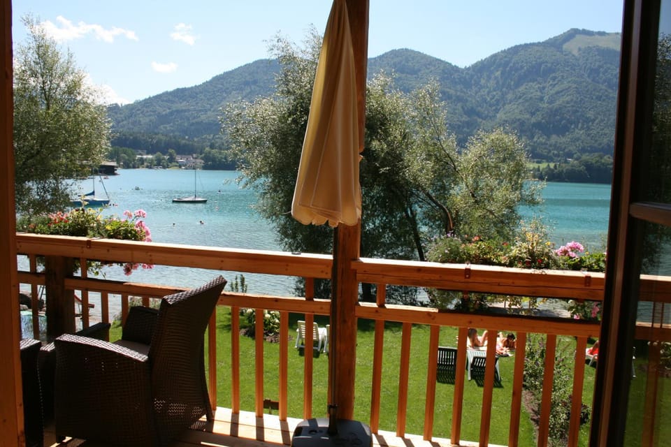 View (from property/room), Balcony/Terrace, Lake view