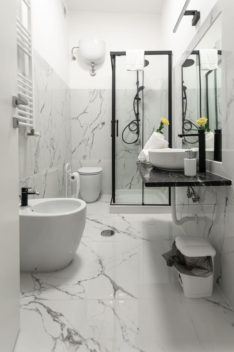 Shower, Toilet, Bathroom, towels
