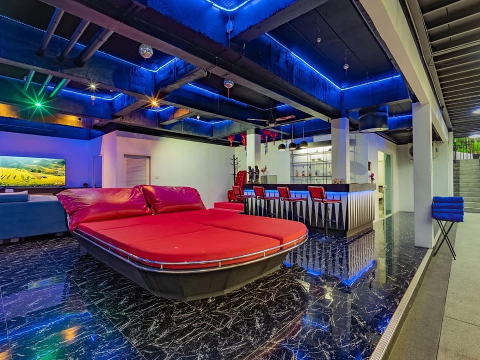 Karaoke, Living room