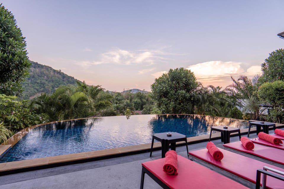 Balcony/Terrace, Swimming pool, furniture