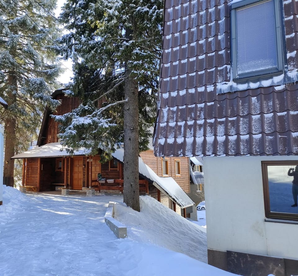 Property building, Day, Winter