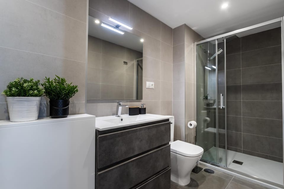 Shower, Toilet, Bathroom