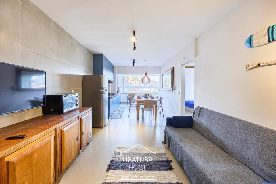 Communal lounge/ TV room, TV and multimedia, Dining area