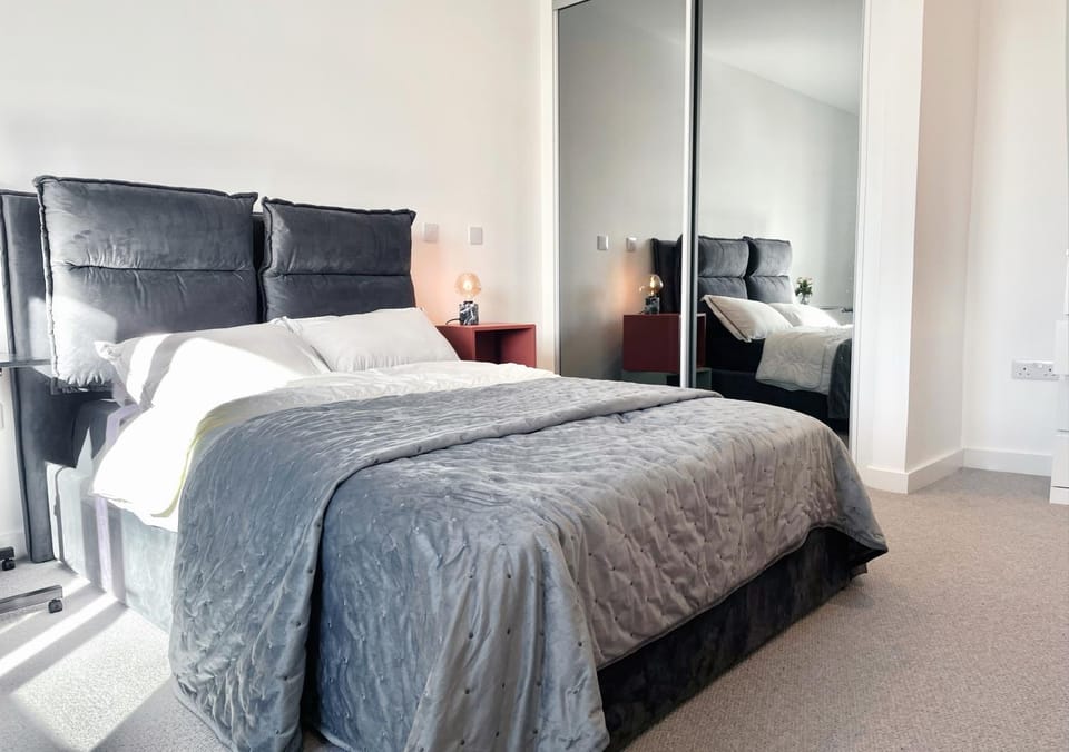 Bed, Bedroom, wardrobe