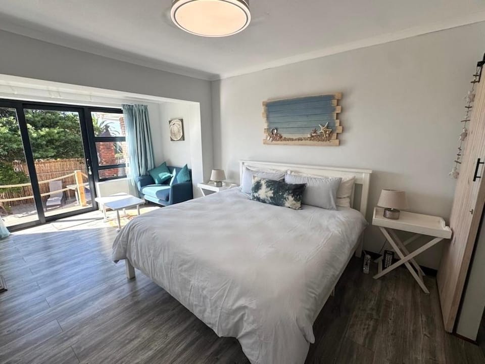 Surf Point Holiday Home & Apartment House in Eastern Cape