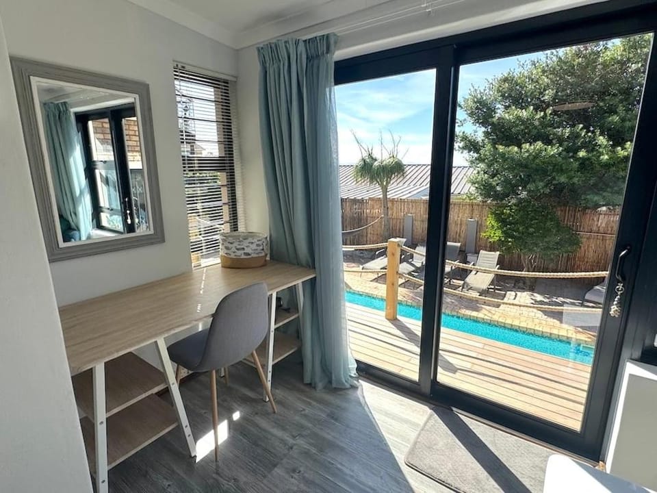 Surf Point Holiday Home & Apartment House in Eastern Cape