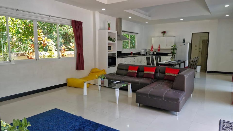 Living room, microwave, oven