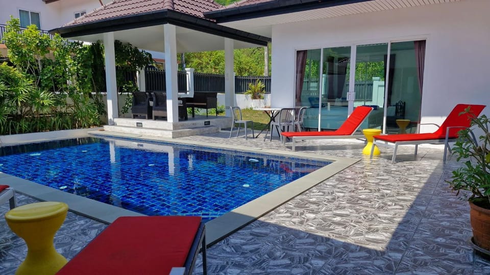 Patio, Activities, BBQ facilities, Balcony/Terrace, Swimming pool, furniture, sunbed