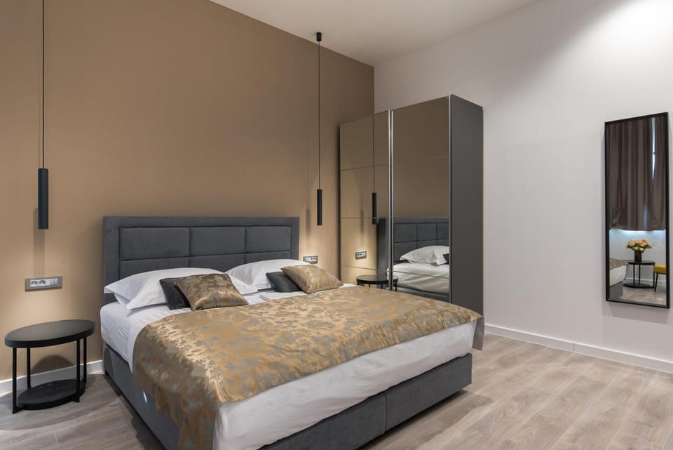 Bed, Bedroom, wardrobe