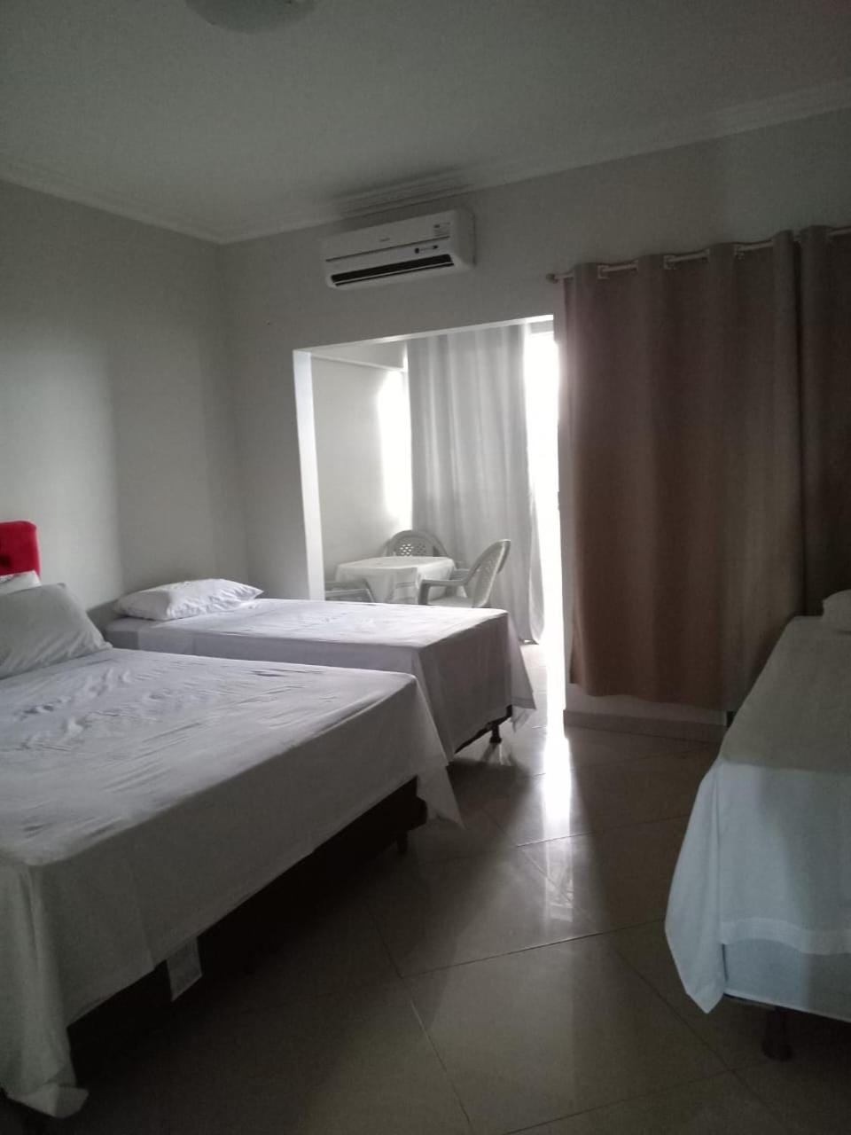 Bed, Photo of the whole room, towels, air conditioner