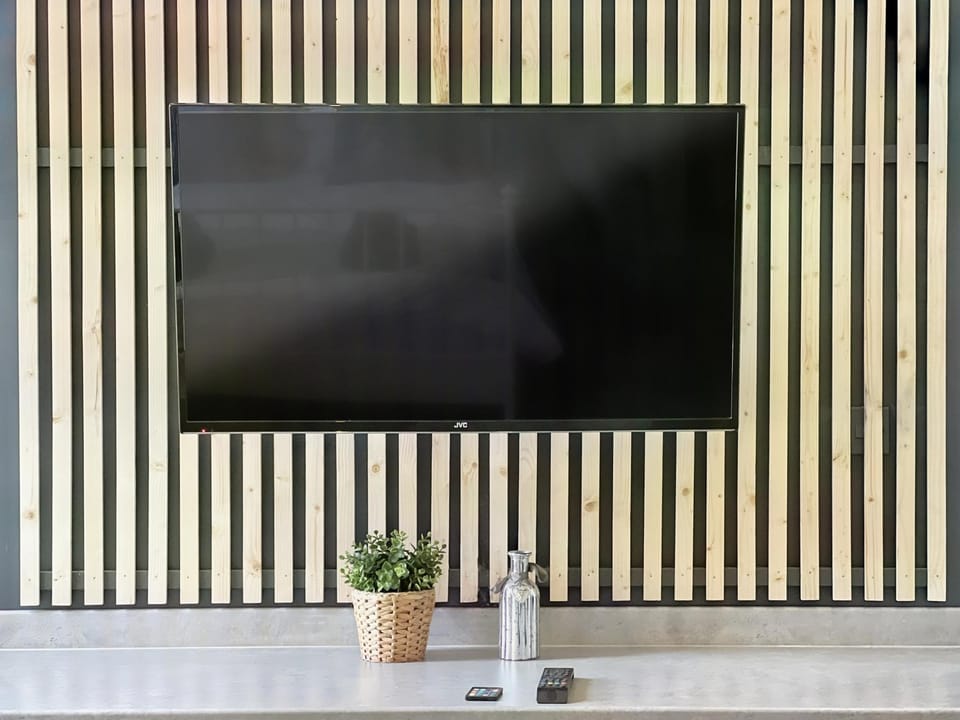 Erin Court Mansions - Suite 13 Vacation rental in Croydon