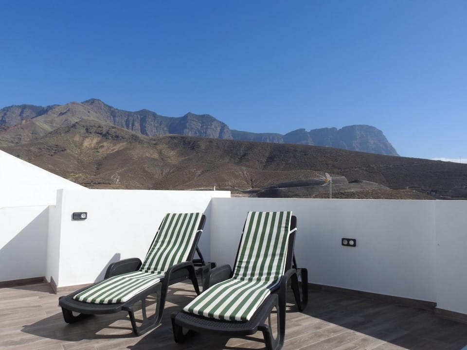 Day, Natural landscape, View (from property/room), Balcony/Terrace, Mountain view