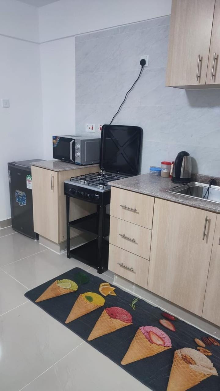 Elegant StadeView West Studios Apartment in Nairobi