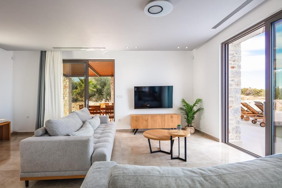 TV and multimedia, Living room