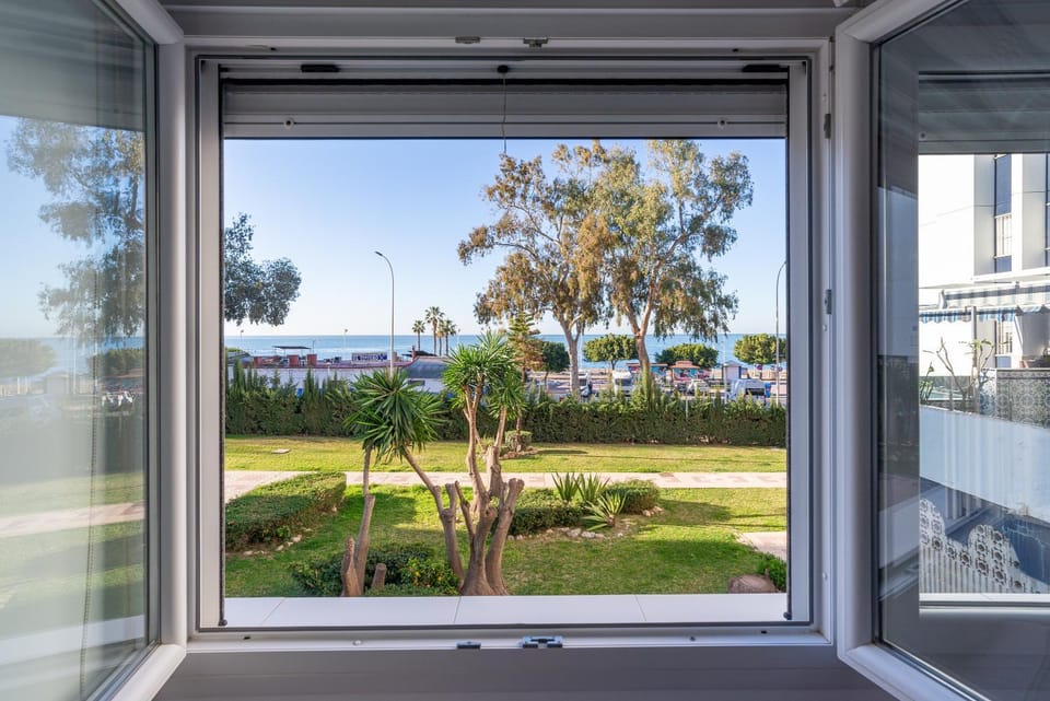 Sea View with Parking by LU&CIA Apartment in Malaga