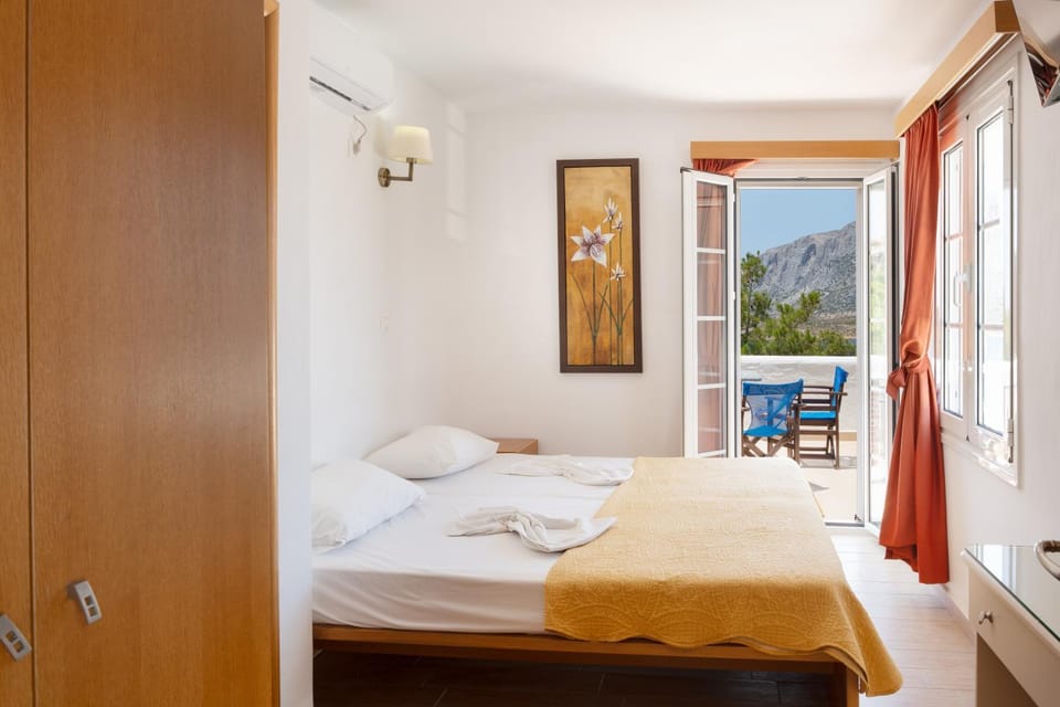 Property building, Living room, Bedroom
