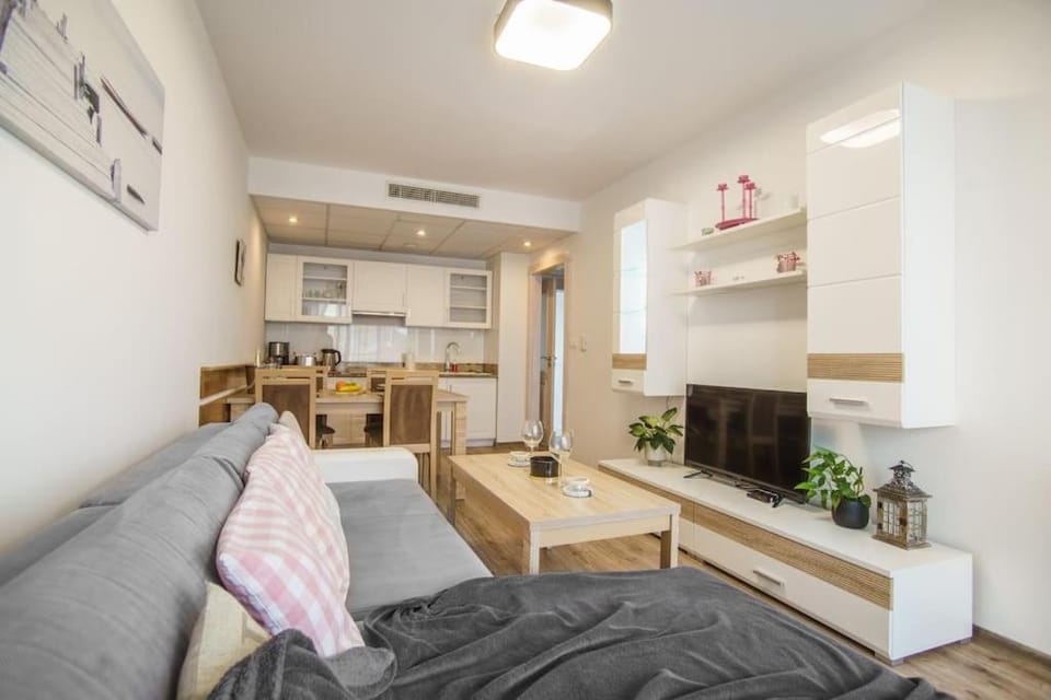 Kitchen or kitchenette, Living room, Seating area