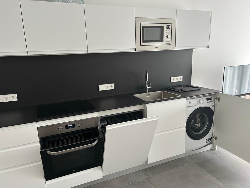 dishwasher, washing machine