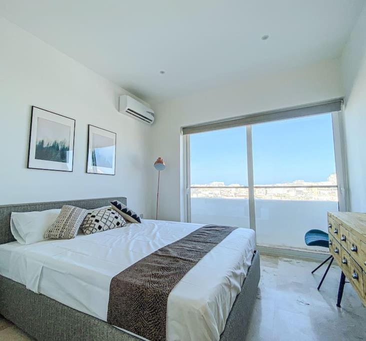 Valletta Vista Penthouse Where Sky Meets History By Solea Apartment in Sliema