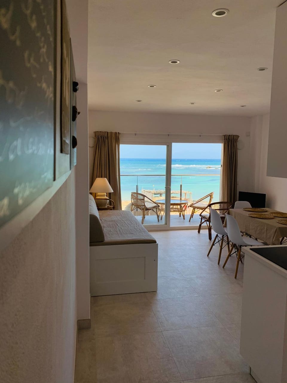 View (from property/room), Balcony/Terrace, Living room, Dining area, Sea view