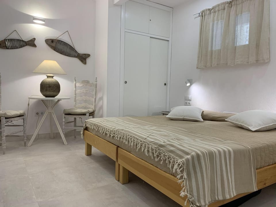 Bed, Bedroom, wardrobe